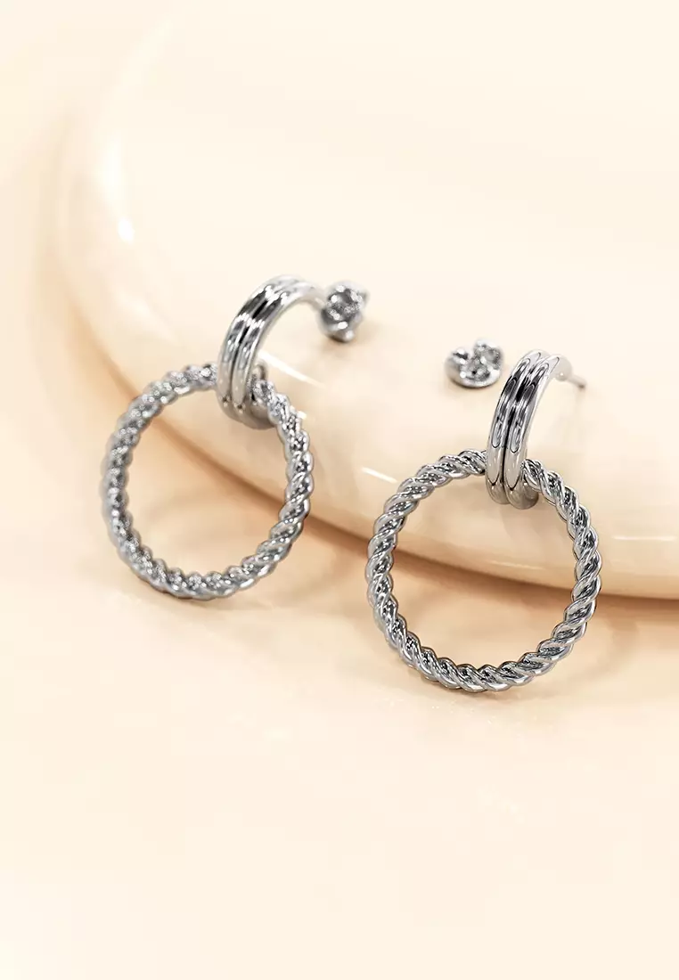 Exquisite Round White Gold Drop Earrings
