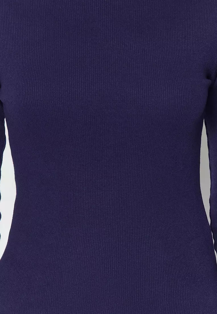 Fitted Round Neck Rib Top