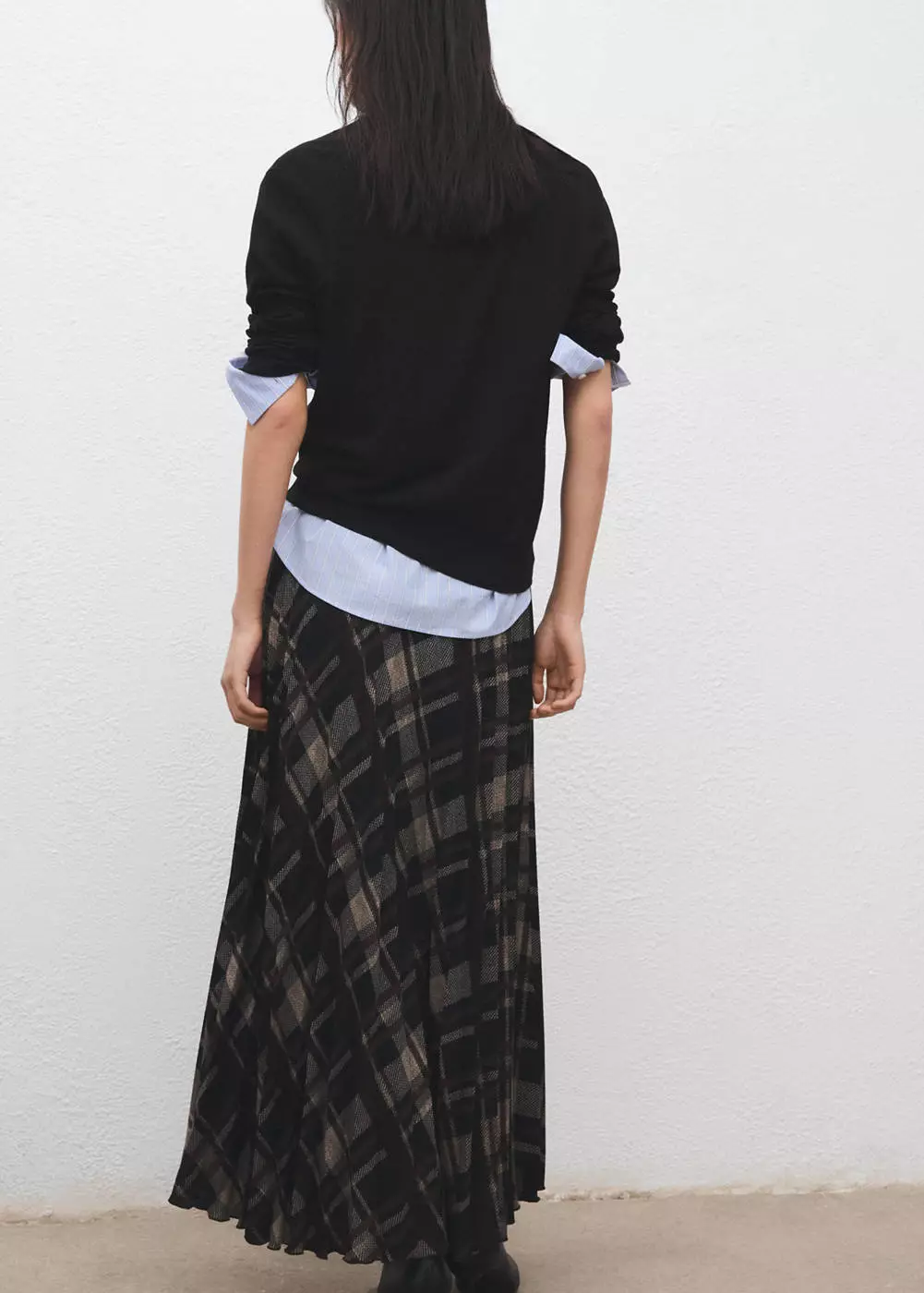 Sweater rajut kerah V