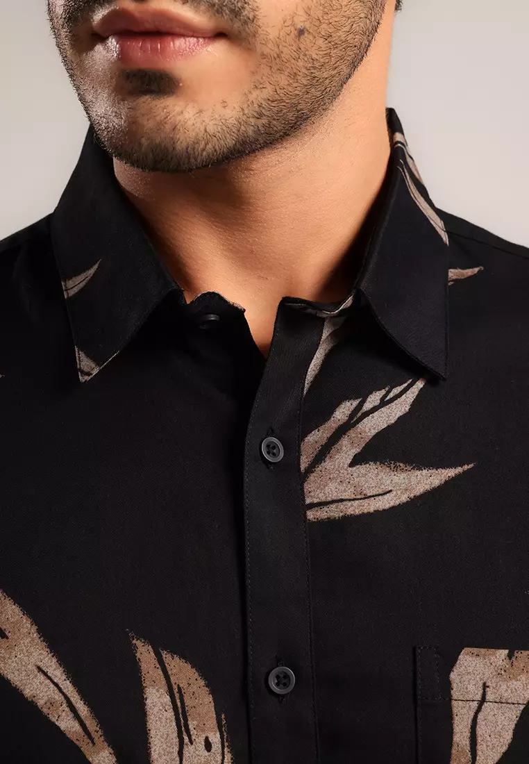 MOC - Kemeja Motif Pria Lengan Pendek Nirved - Black