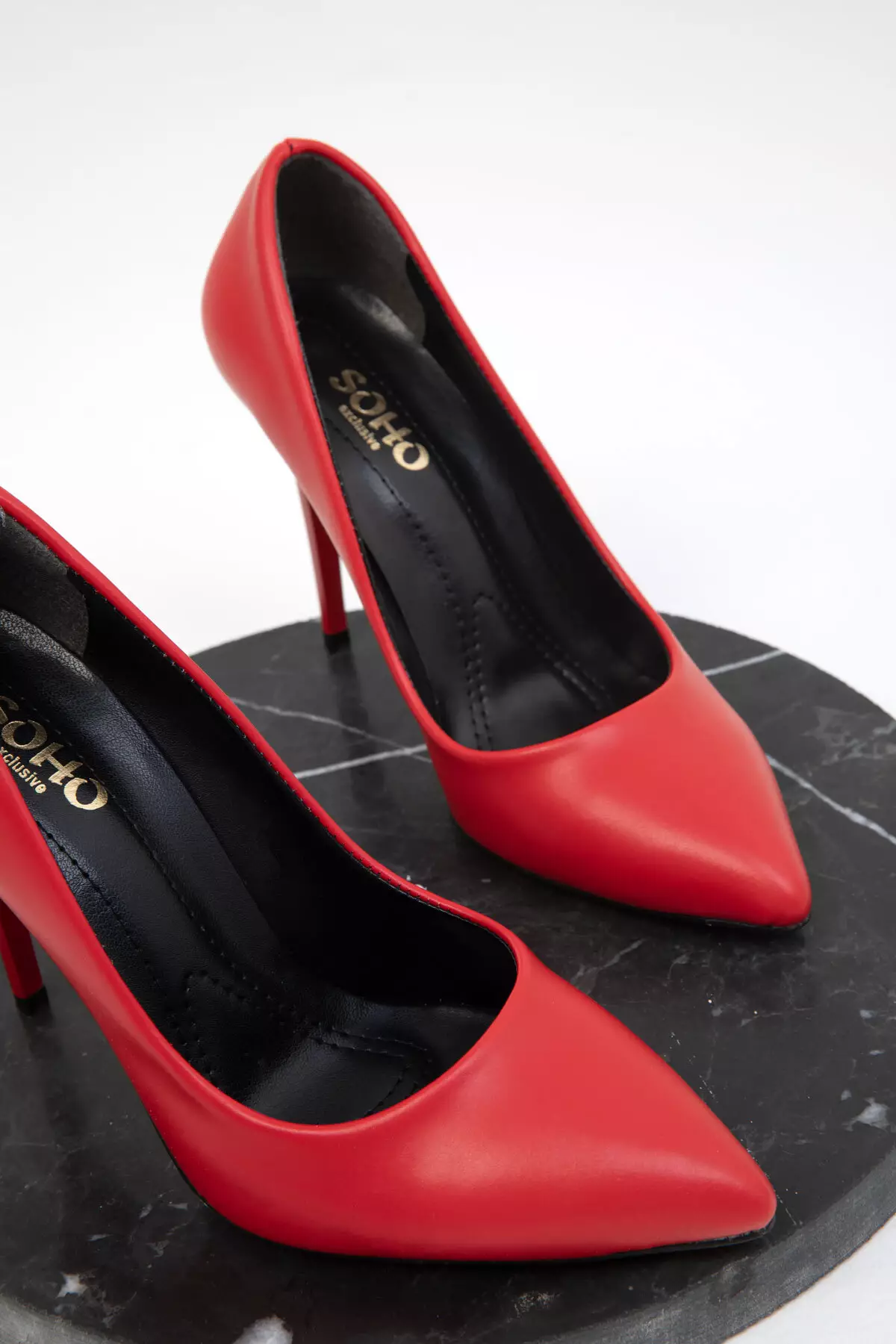 Women's Classic Red Heeled Shoes - 19720