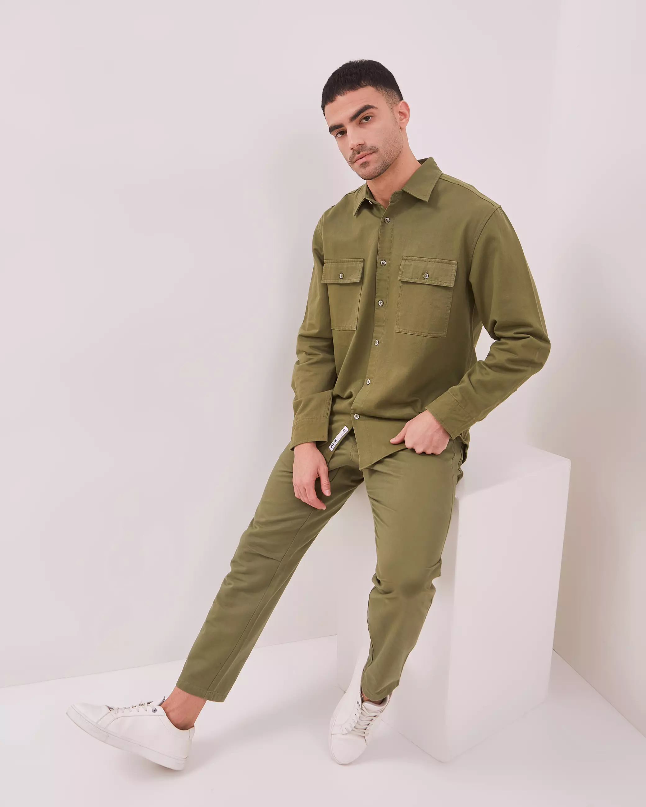 AMK Kemeja Pria Lengan Panjang SHS Yonas Ls Olive