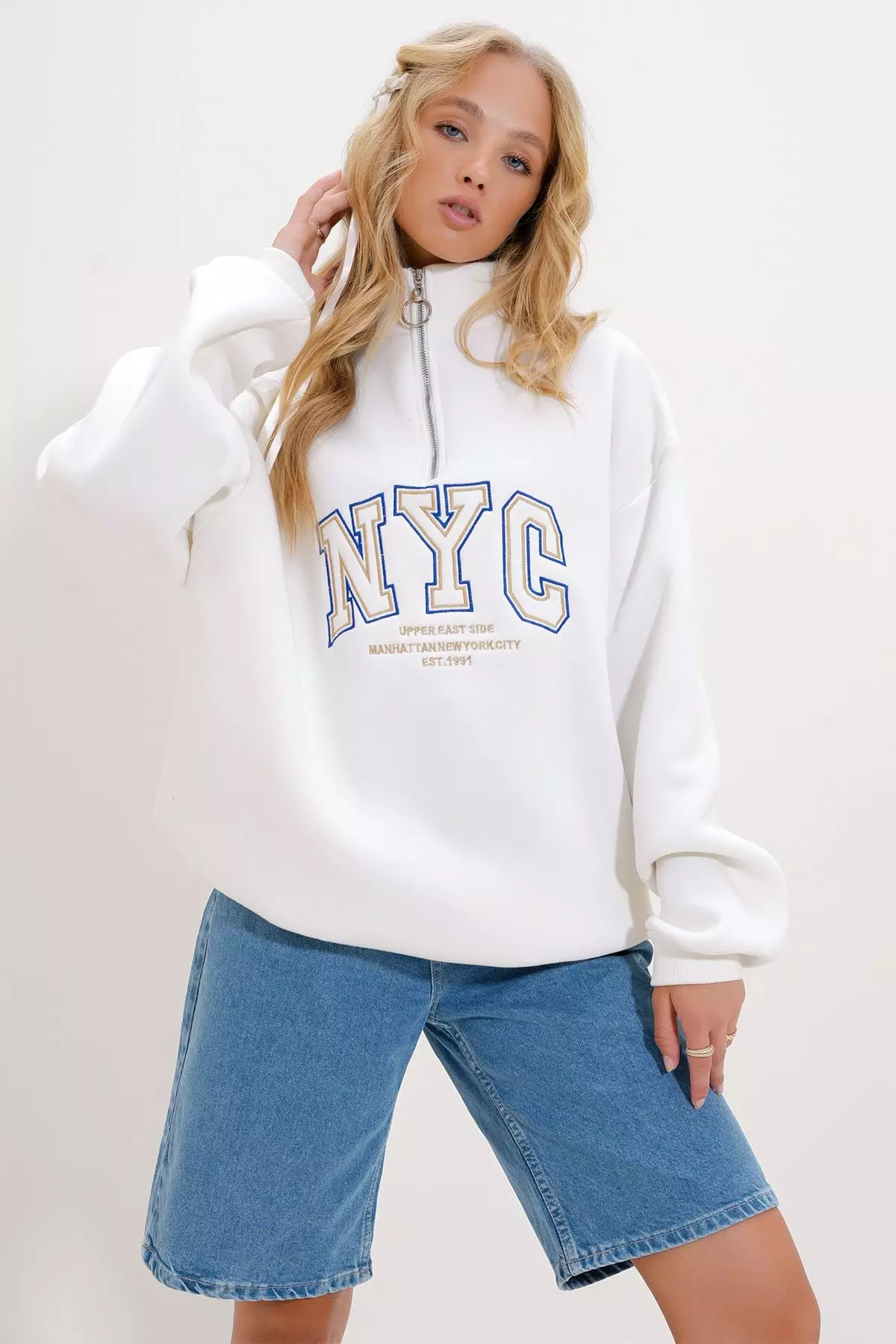 White Straight Oversized Sweatshirt