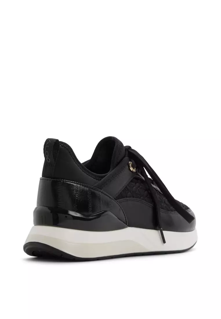 Quiltyn Sneakers