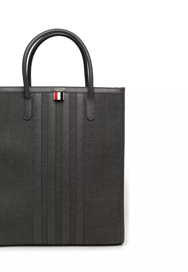Vertical leather tote bag deals