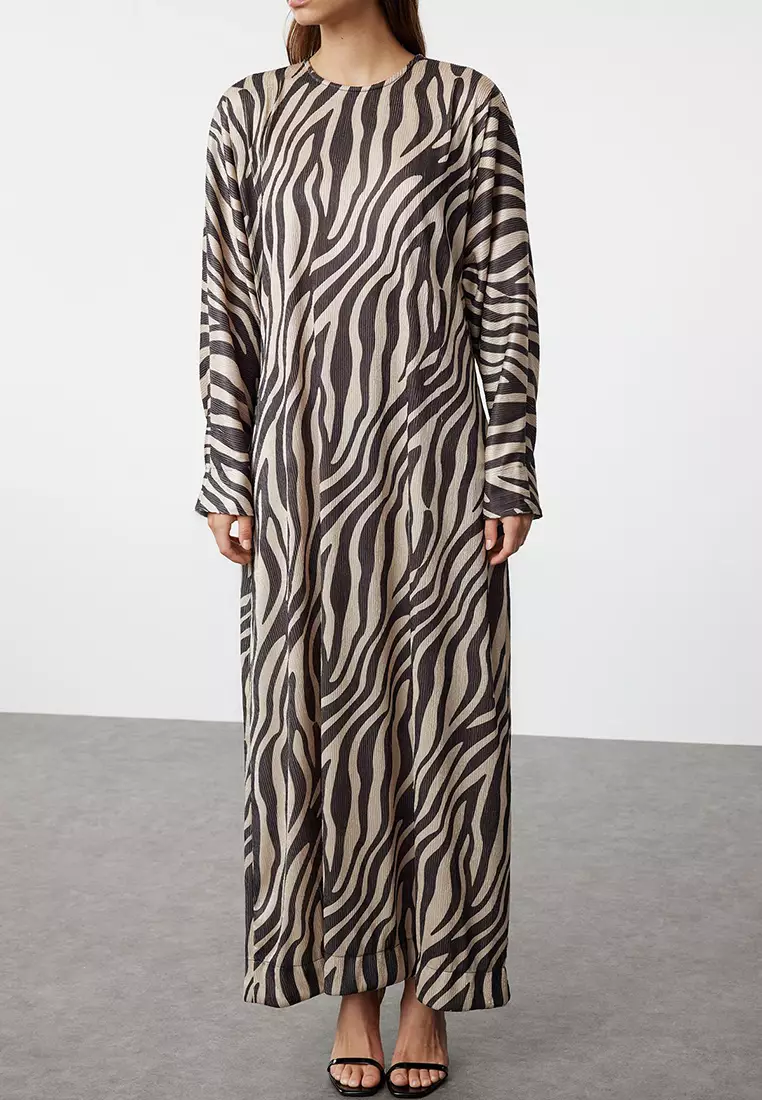 Beige Crinkle Knit Animal Zebra Pattern Dress TCTSS24EB00284