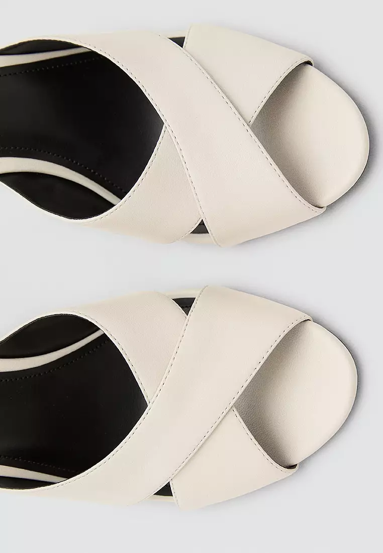 Leather Heels With Crossed Straps