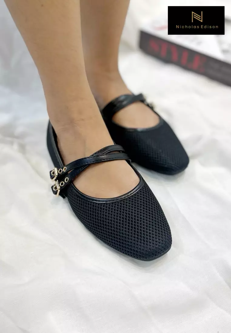 Flat Chira Black
