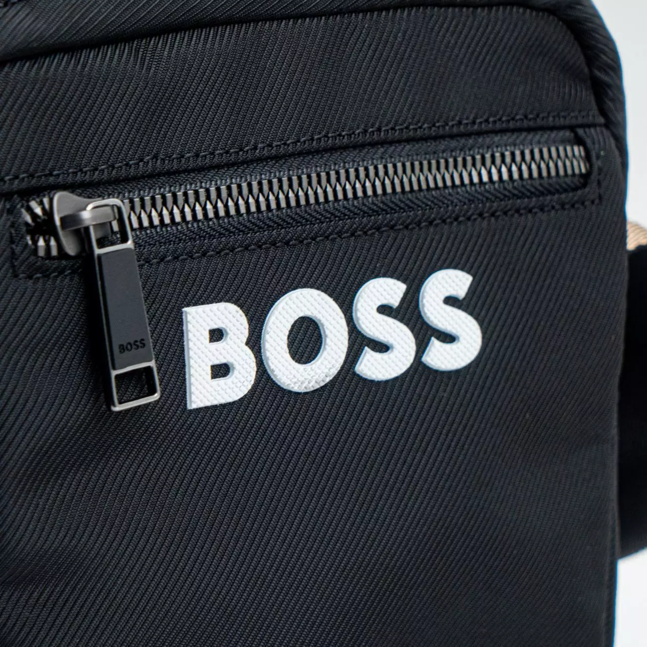 Jual Hugo Boss Hugo Boss Catch 3.0 Logo Contrast Messenger Bag with