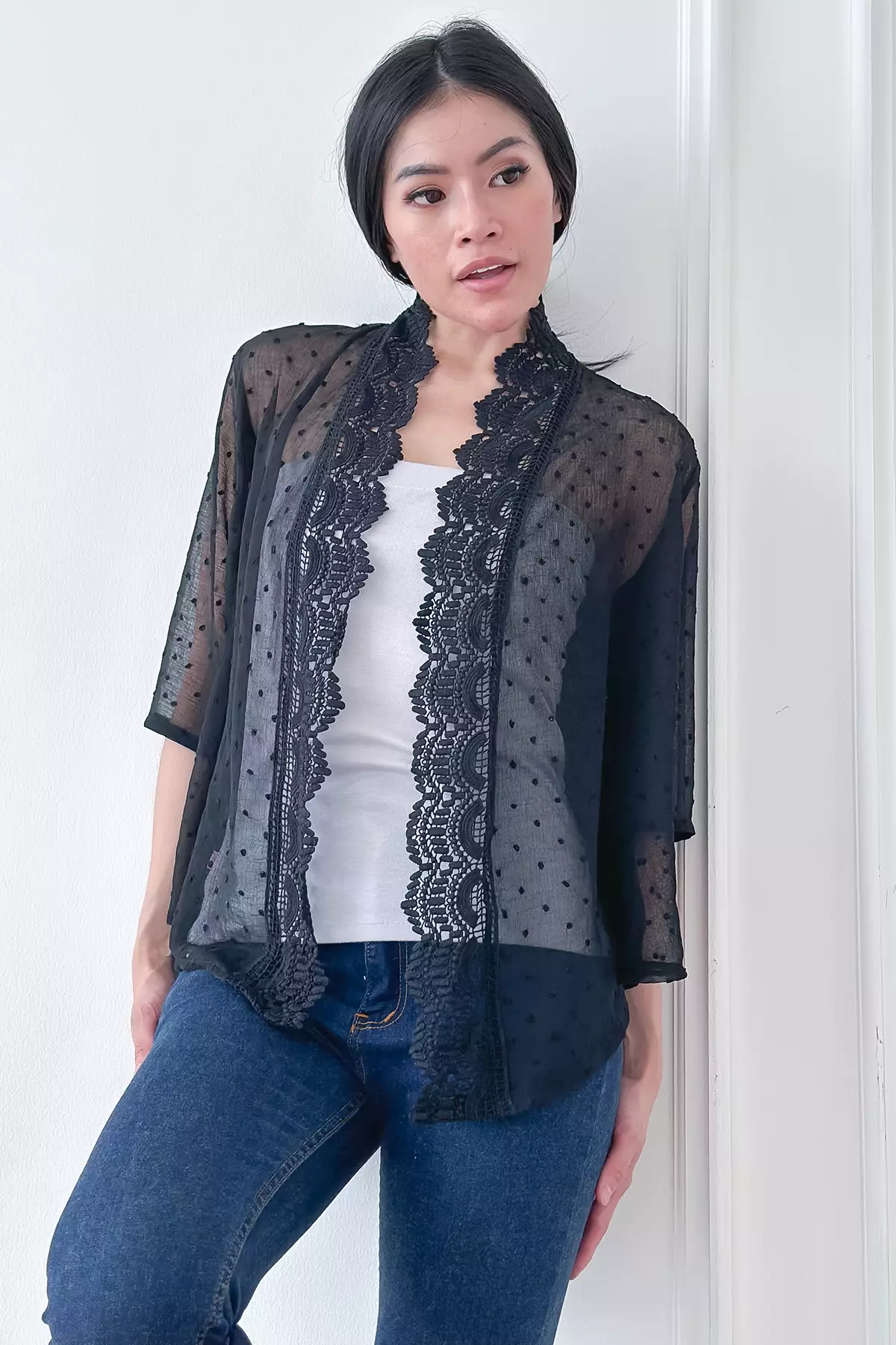 Hamiza Lace Outer Black Outer