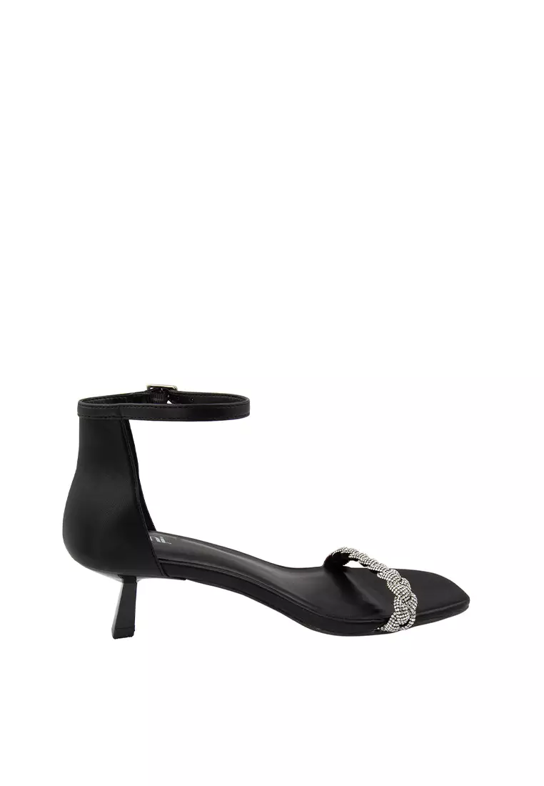 Fioni best sale black sandals