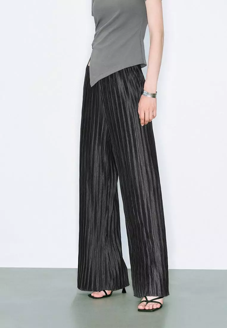 Wide-Leg Pants