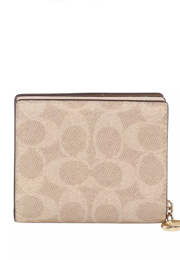Buy Coach Snap Wallet In Signature Canvas - Sand/White 2026 Online | ZALORA