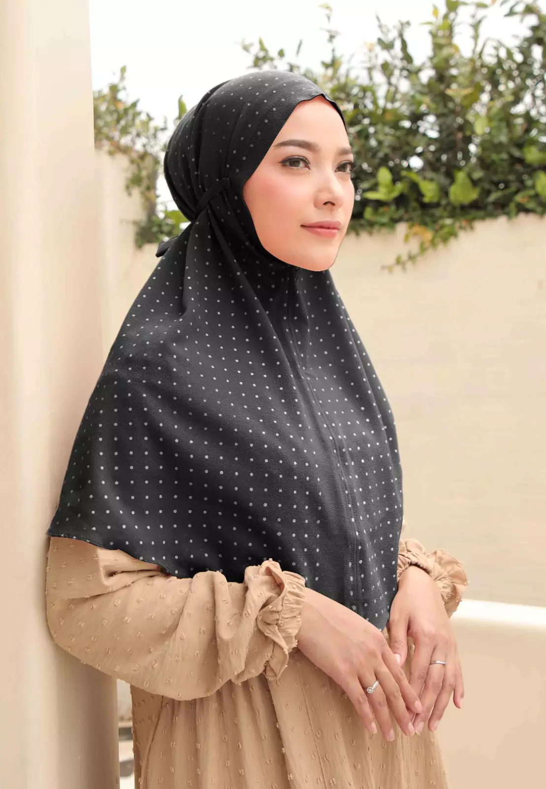 Zelena - Rowena Bergo | Hijab Instan Tali | Kerudung Motif - Black