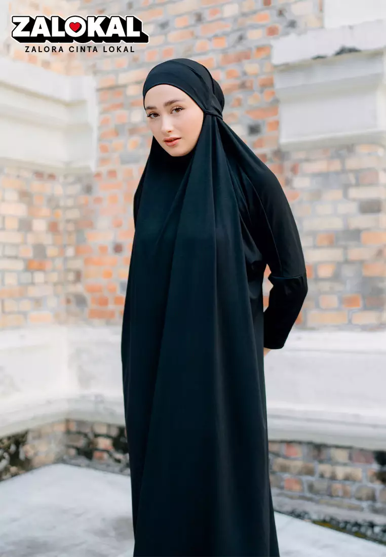 Shameera Abaya in Black (Lozy x Hamidah)