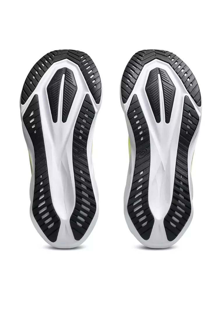 NOVABLAST 5 跑步鞋 1011B974-750