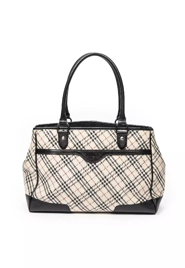 Burberry sale singapore new arrivals