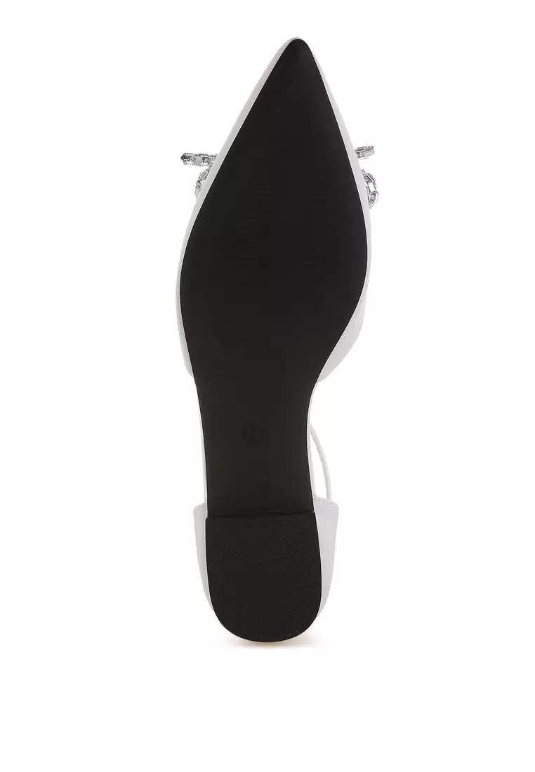 Sandal Datar Pita Detail Berlian Imitasi Warna Putih