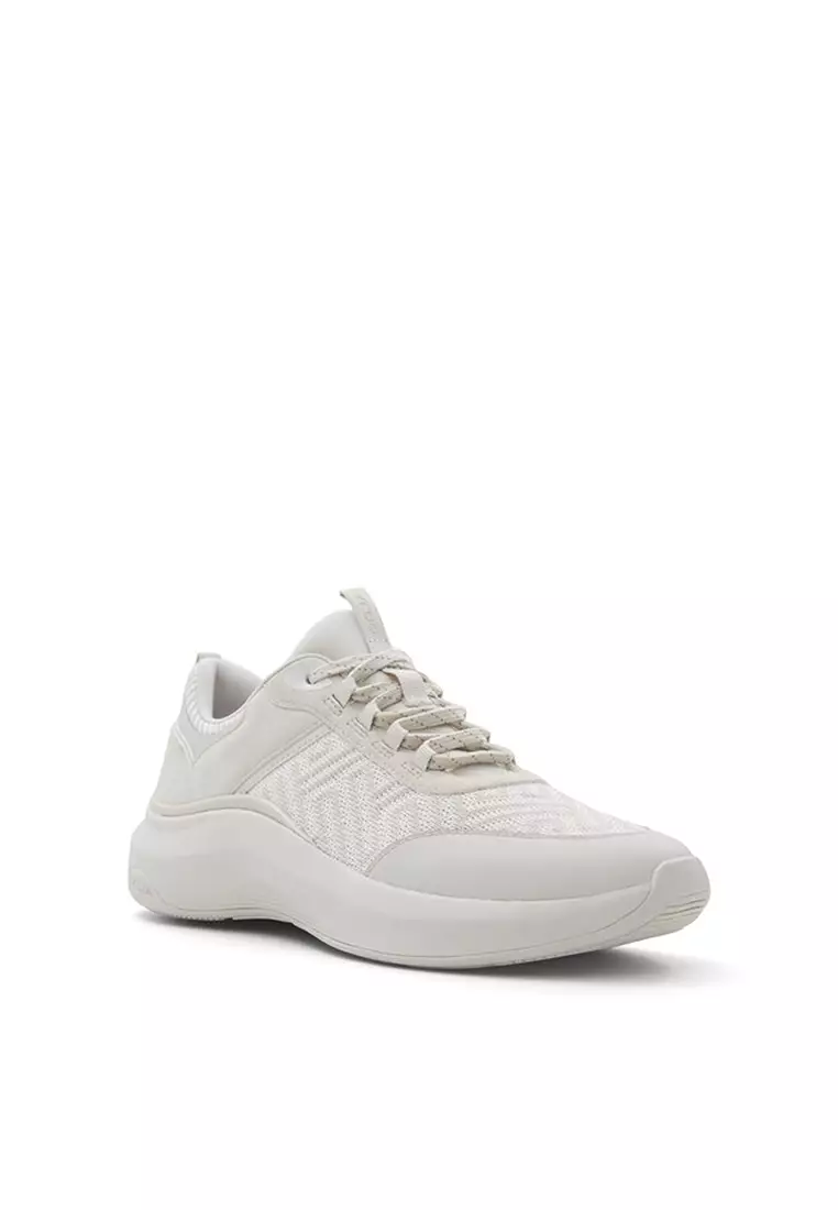 Pradish Sneakers