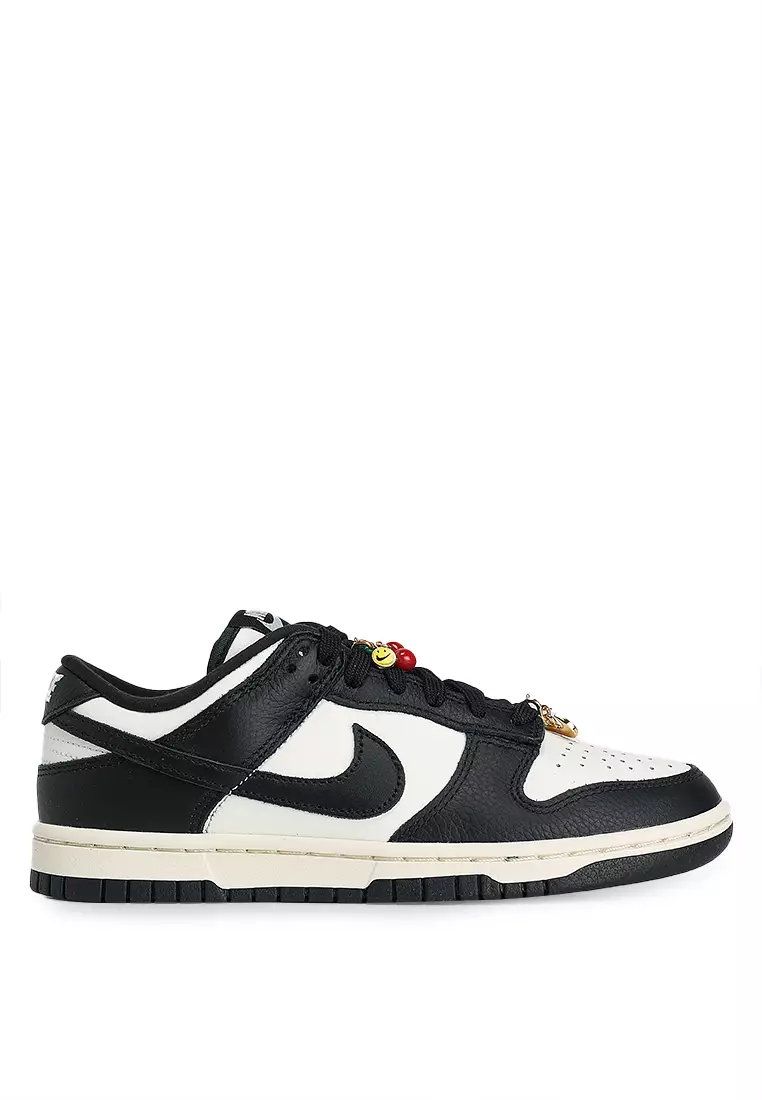 Dunk Low SE Shoes