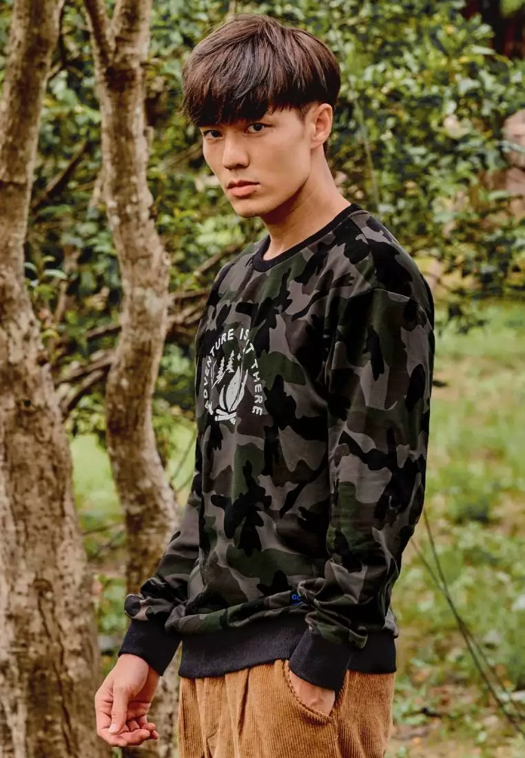 迷彩印花大學T《KL1206》