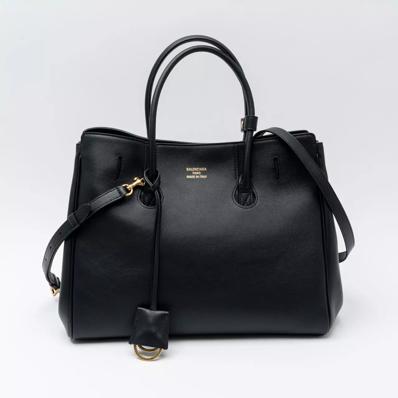 [4.4PRIL KEJUTAN HARGA] Hampton Small Handbag in Smooth Calfskin Black Ghw
