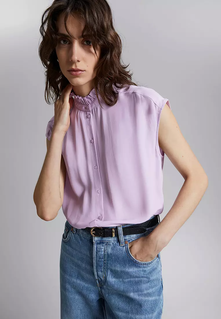 Frilled collar blouse outlet