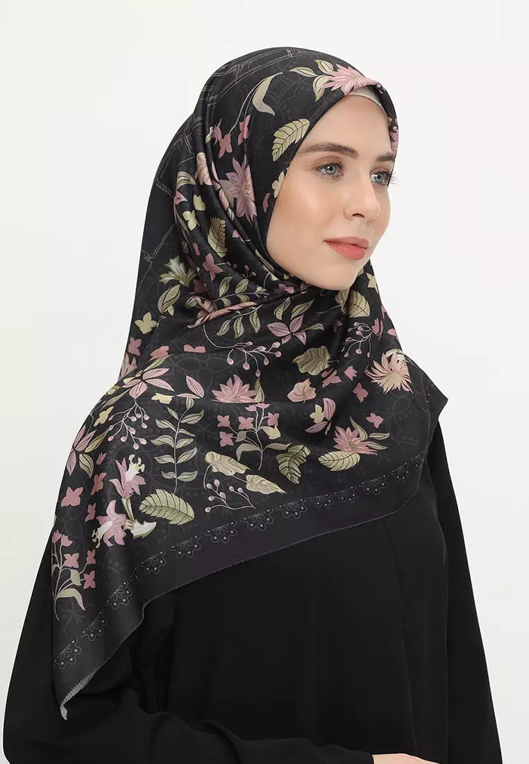 Iffah Fethna Square Damour