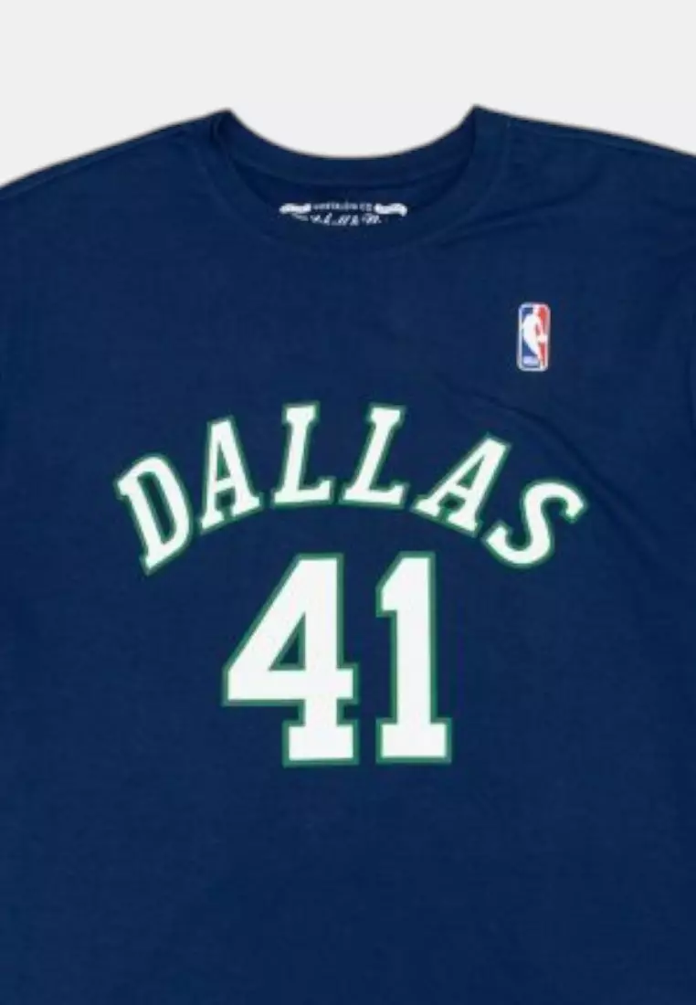 #41 Dirk Nowitzki Dallas Mavericks Men's T-Shirt - Player Name & Number Tee