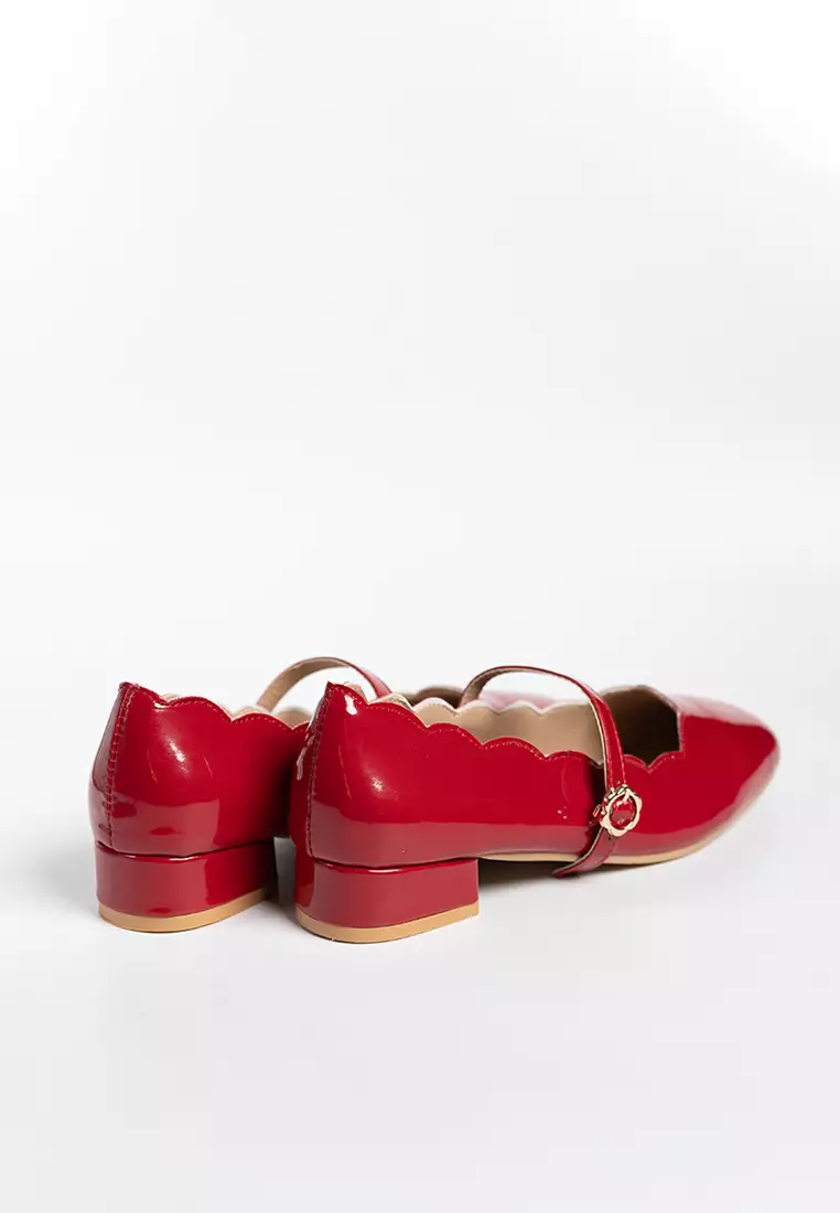 Scallop Glossy Mary Jane