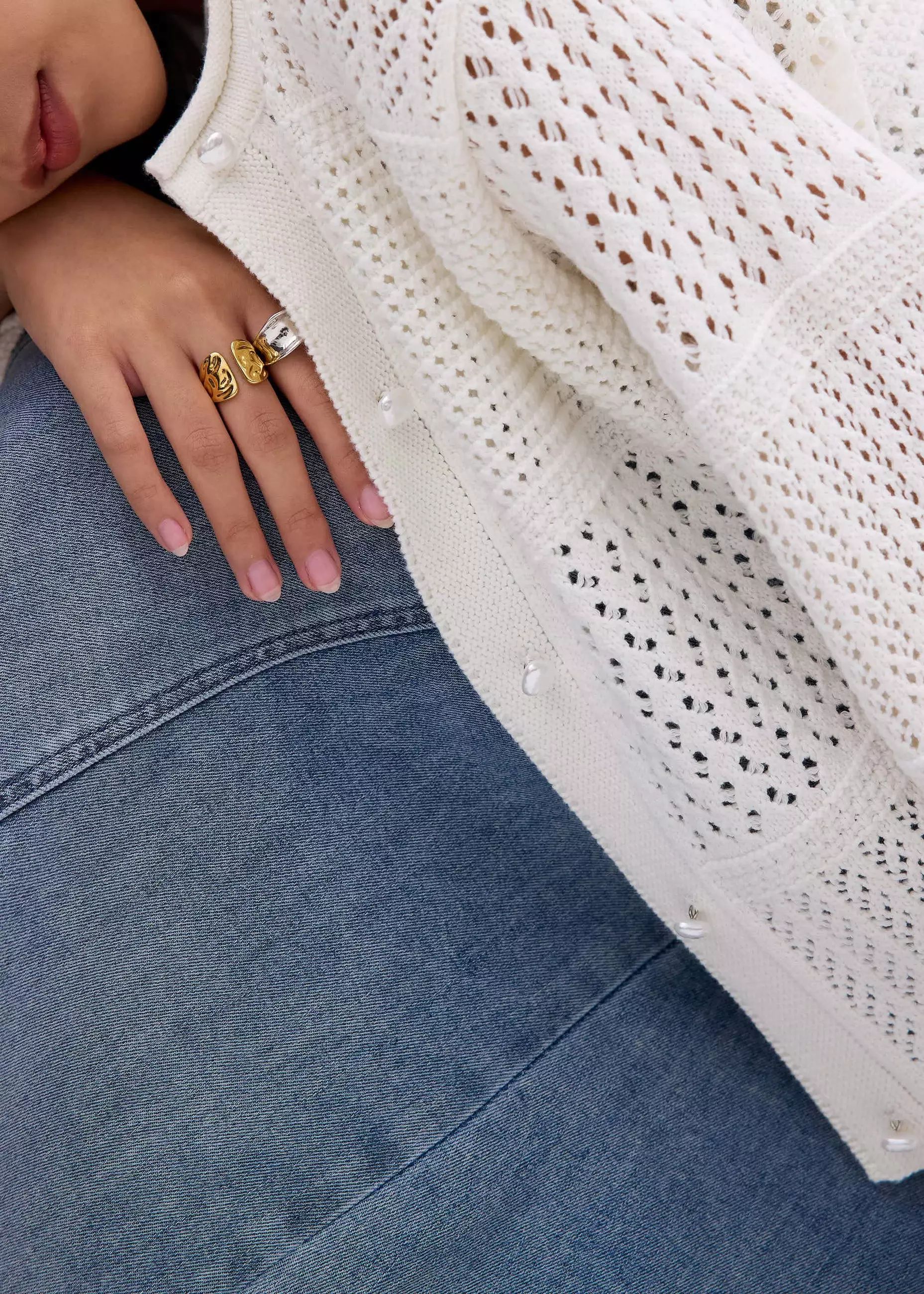 Cardigan Wanita - Relaxed Pointelle Knit Round Neck Cardigan