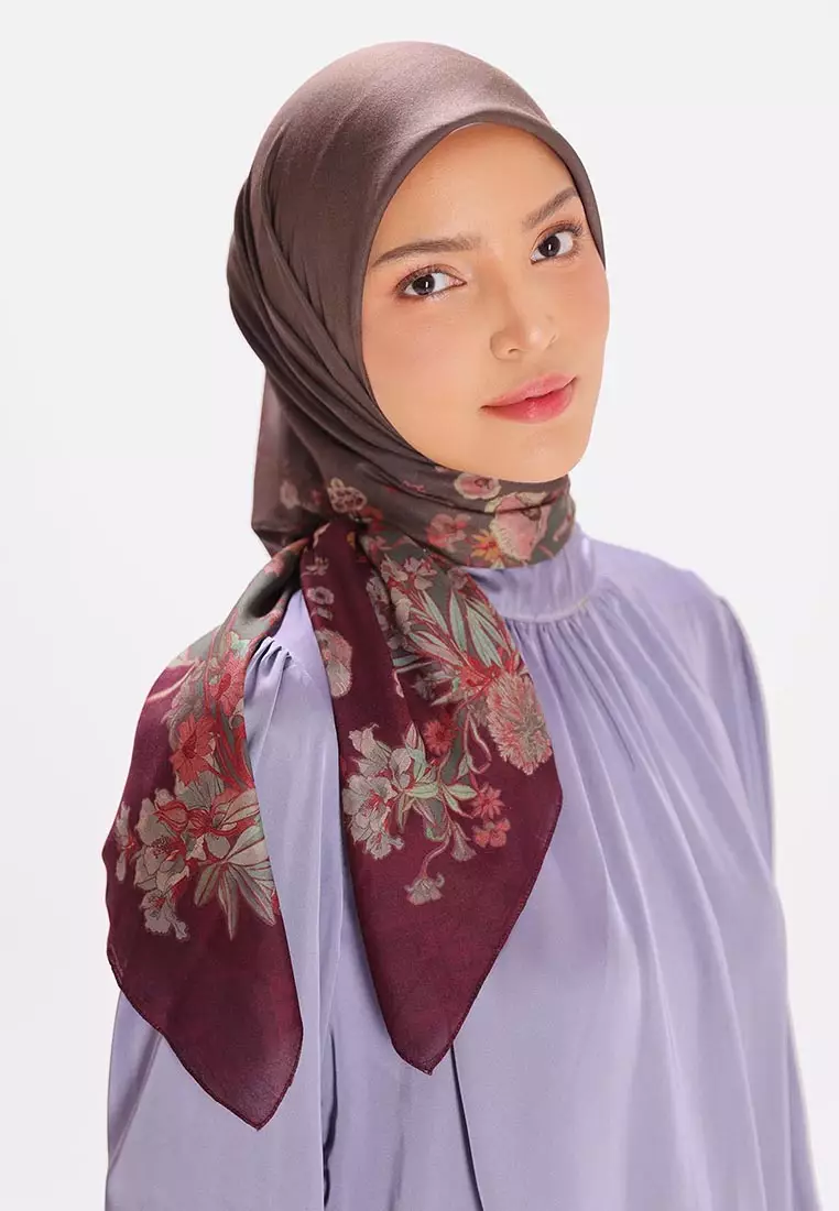 Ria Miranda Maroon Namia Scarf