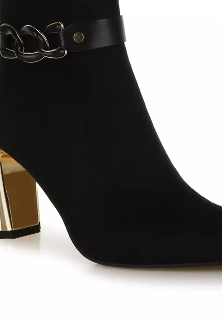 Ankle Boots Detail Sabuk Rantai Hitam