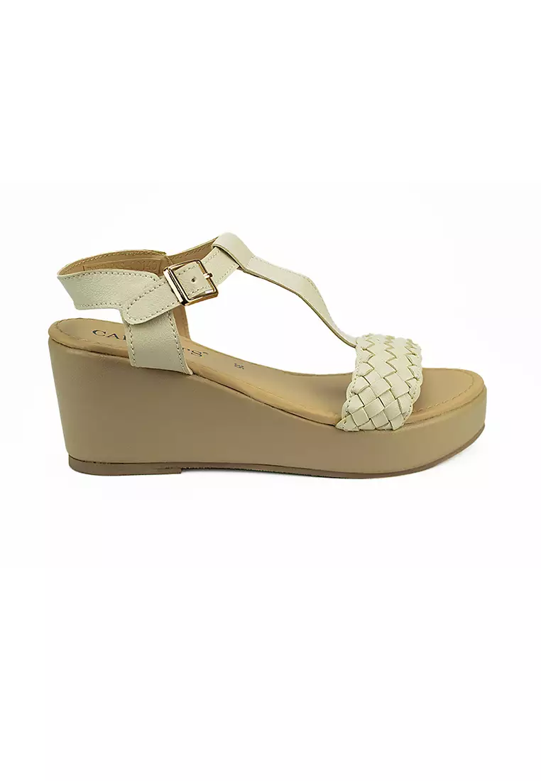 Discount on Cardam's Lifestyle  shoes - SKU: Eclb Rss 00140 Cream Wedge Sandals