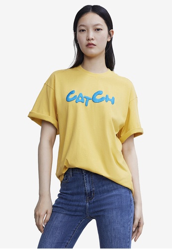 URBAN REVIVO yellow Text Embroidery T-Shirt 2991CAACE40CEEGS_1