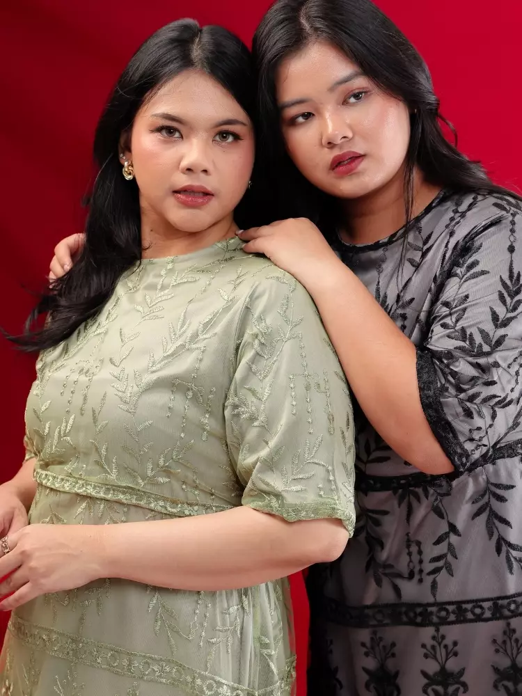 xtramiles Ladies  chantal dress sage green