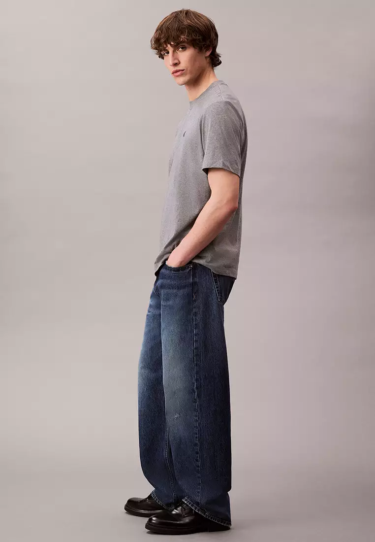 Short Sleeves Easy Monogram Tee - Calvin Klein Jeans