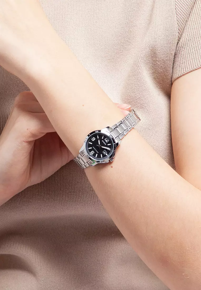 Jual CASIO Women Analog Watches LTP-V004D-1B2UDF Original 2023 | ZALORA  Indonesia ®