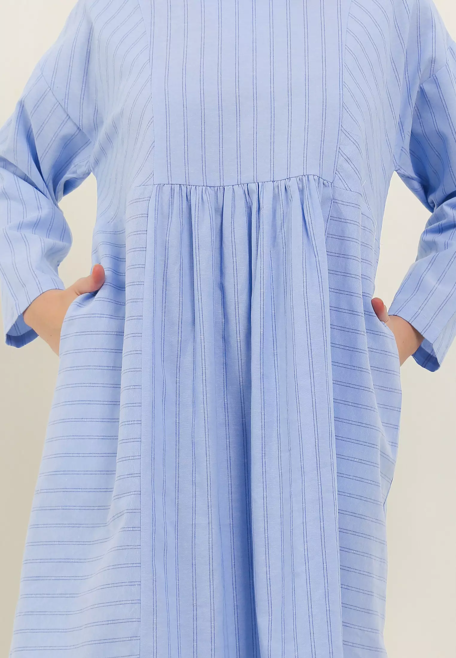 MFMW Ababil Midi Dress Gamis Biru Motif Salur