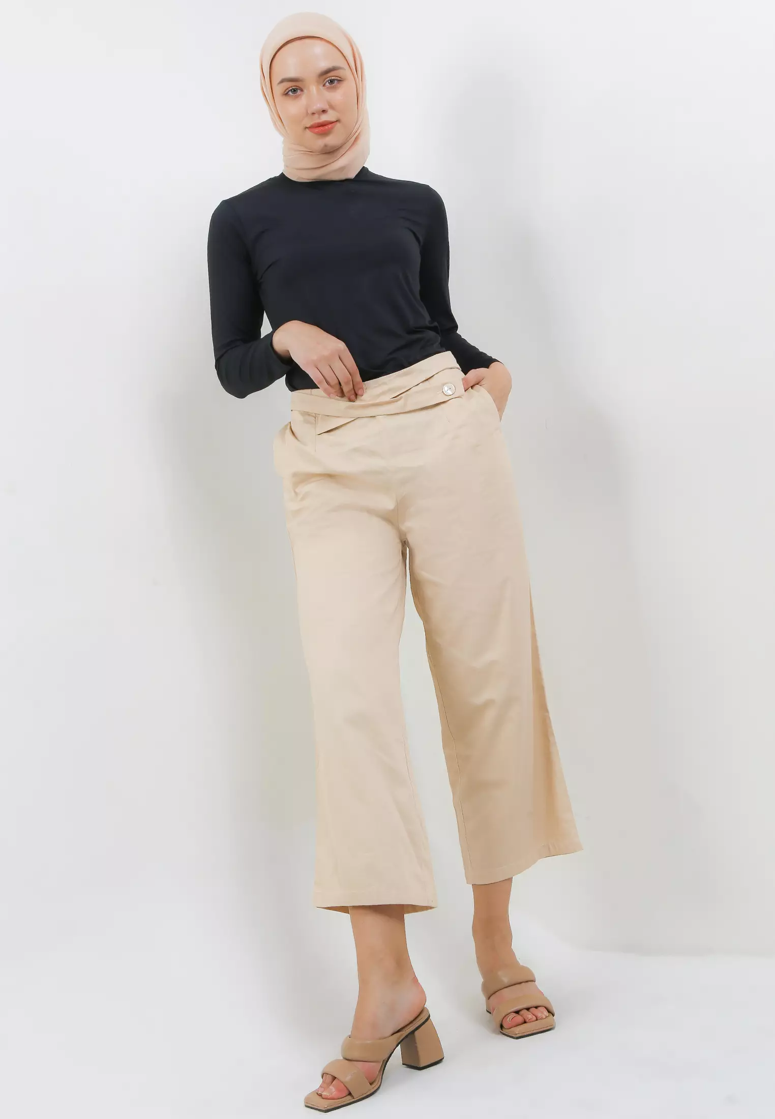 MFMW Winkleman Celana Panjang Kulot Cream