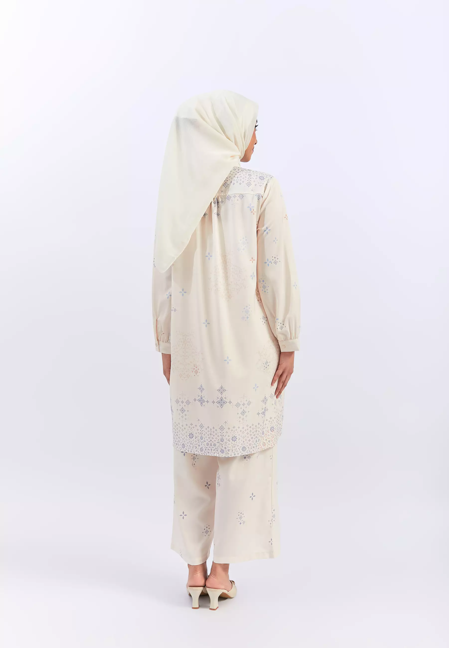 Geela X Aurelie Hermansyah - Yasmin Flower Cream Tunic (G.1729)