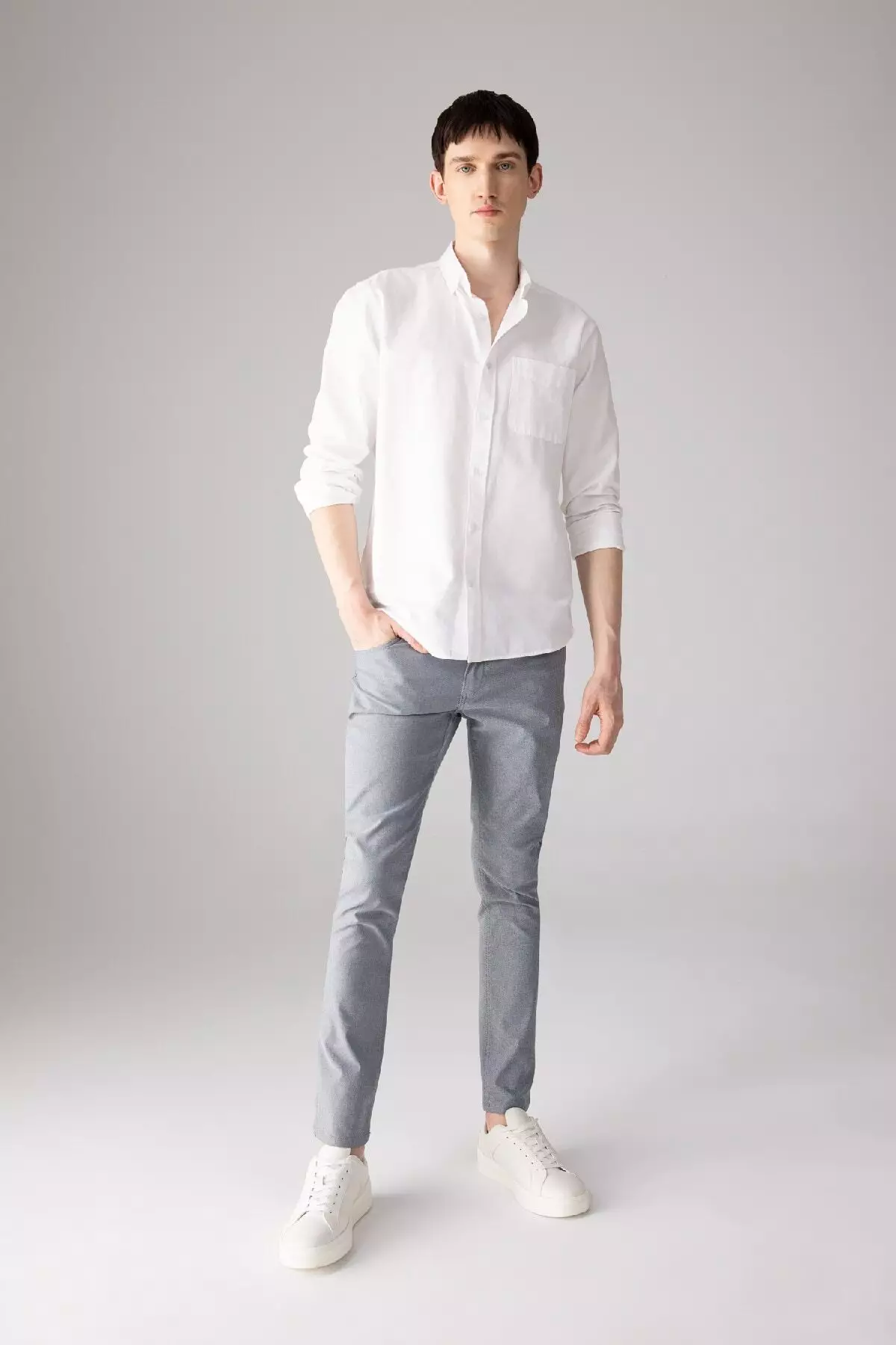 夏季卡其斜紋布長褲 修身剪裁 口袋 窄腳褲 T1055Az24Sp