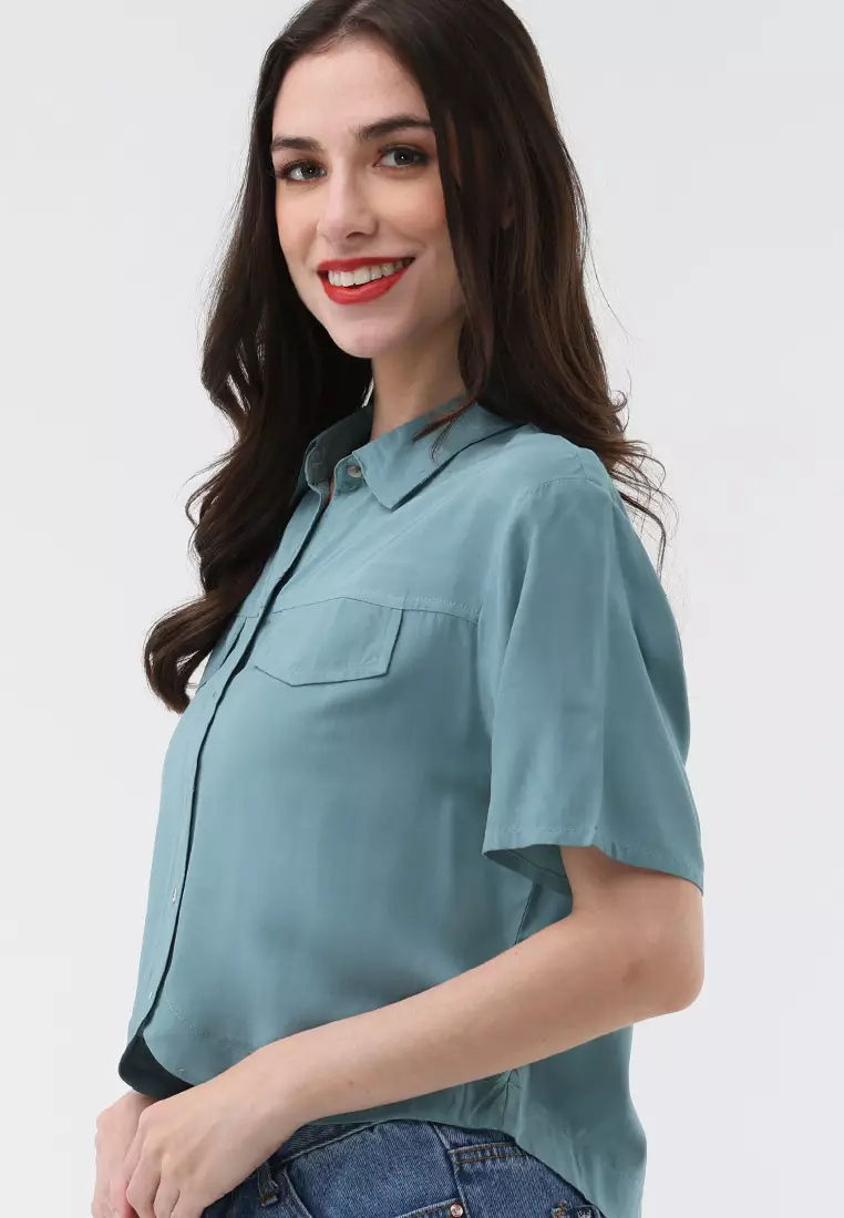 Short Sleeves W/ Collar Blouse