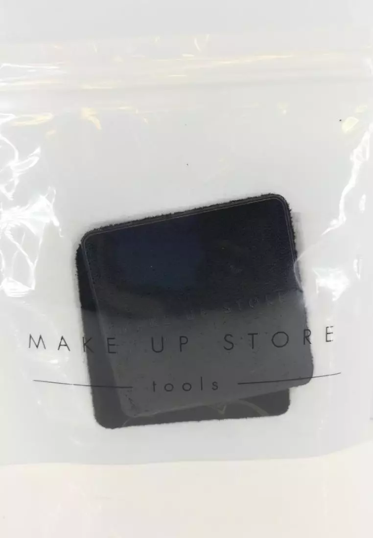 Pressed outlet powder sponge