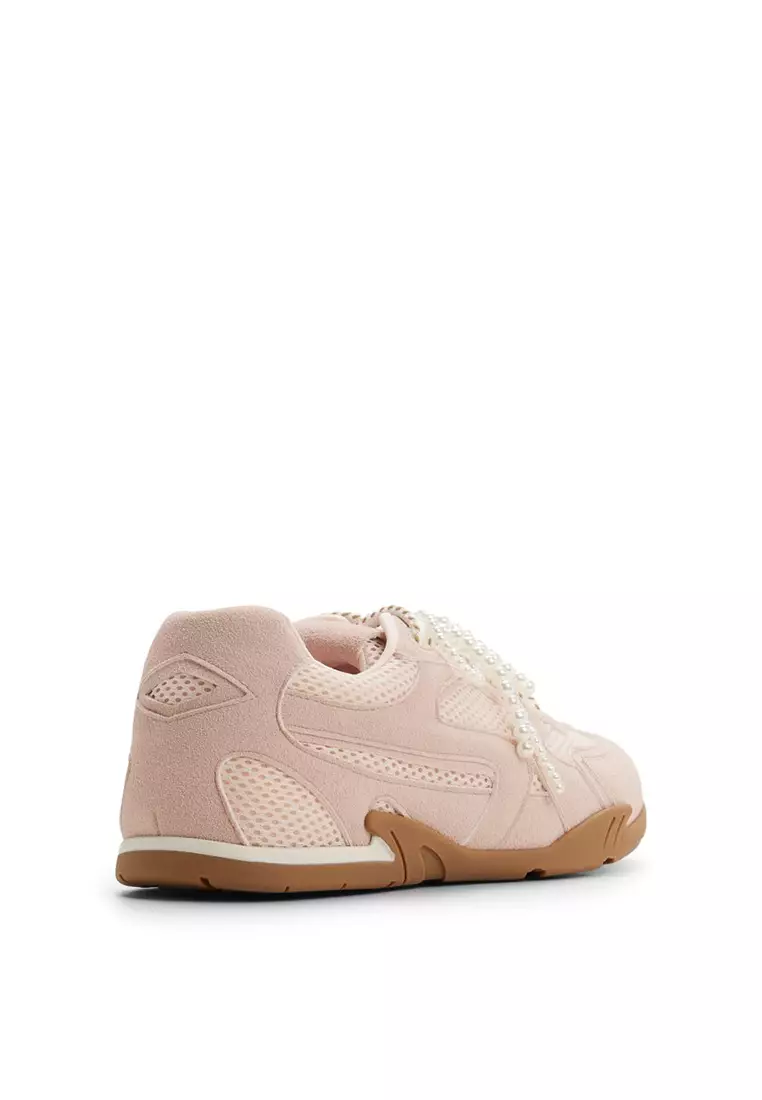 Pixelle Sneakers