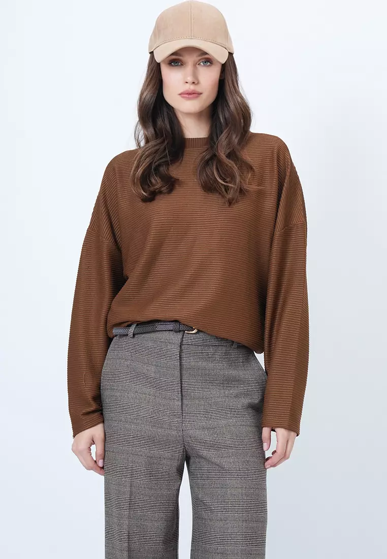 Crew Neck Batwing Sleeves Sweatshirt
