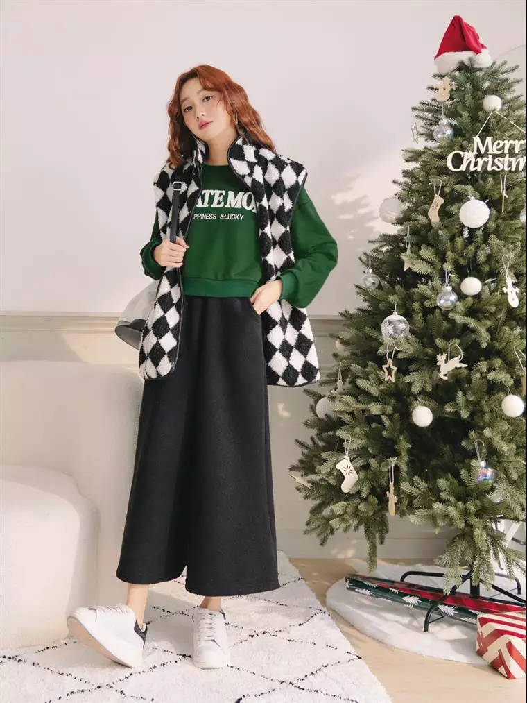 Textured terry embroidered cropped sweatshirt [AB18017]