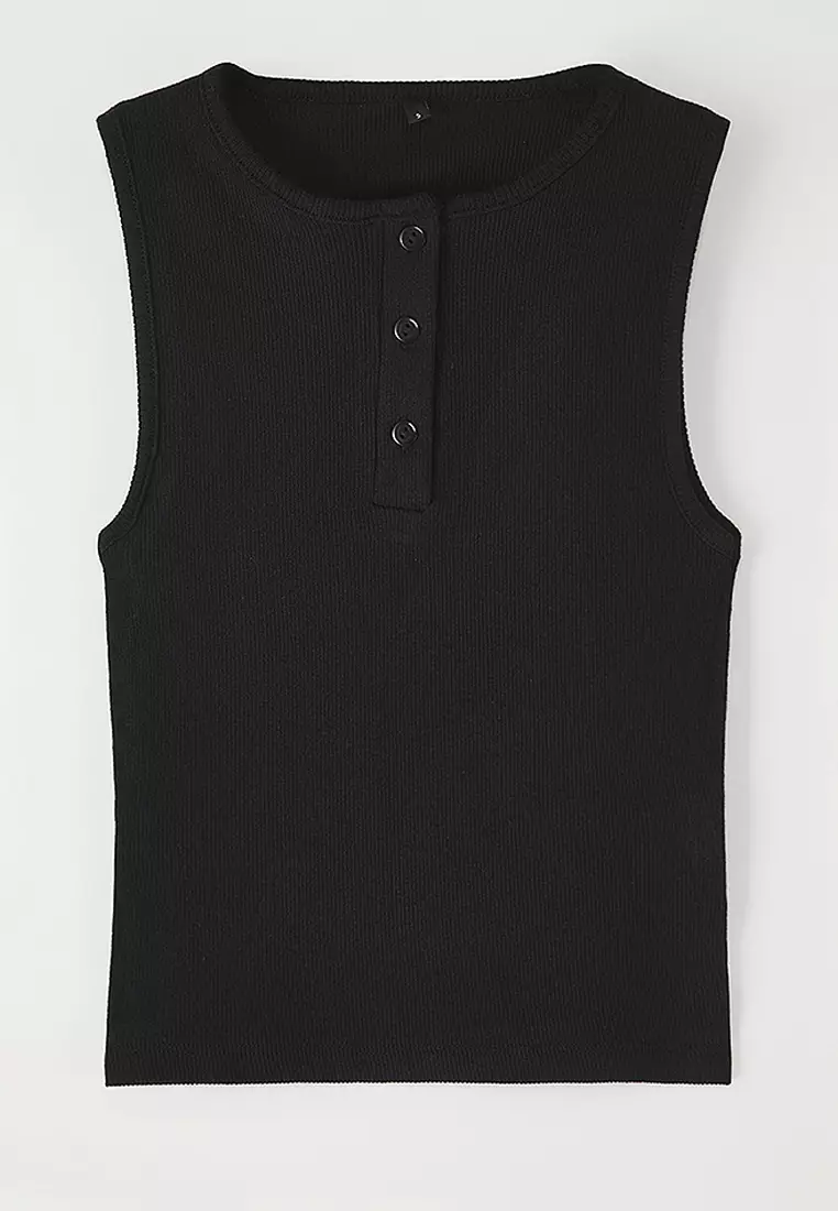 Black Buttoned Pool Collar Sleveles Ribbed Flexible Crop Knit Undershirt