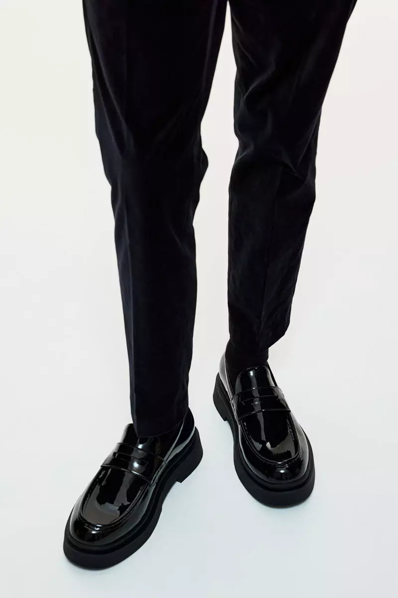 Slim Fit Cropped velvet trousers