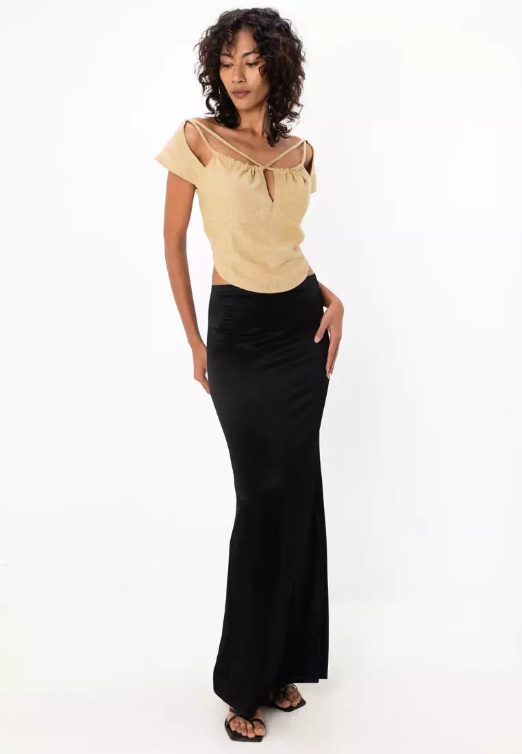 Strappy Cross Neck Top With Capped Sleeve And Ruched Keyhole Detail
